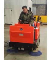 电动扫地机用于铸造行业铸造车间